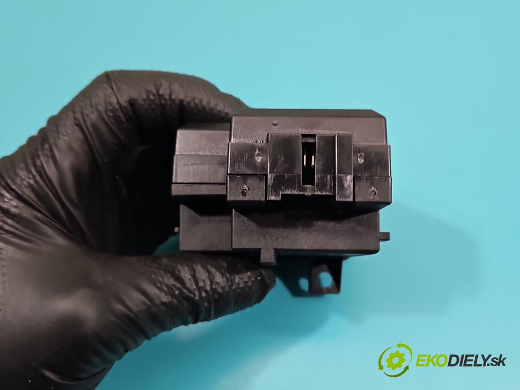 Audi Q5 2008-2016 3.0 tfsi: 272 HP automatic 200 kW 2995 cm3 5- Spínačka 8K0909131D (Spínacia skrinka)