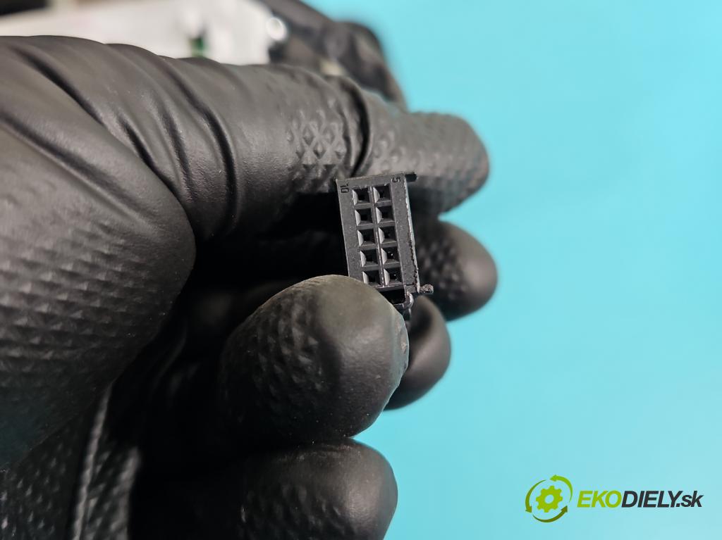 Audi A6 C7 2011-2018 3.0 tfsi: quattro 310HP automatic 228 kW 2995 cm3 4- Páka: Změny: stupeň,rýchlosť 4G1713041L (Rýchlostná páka (kulisa))