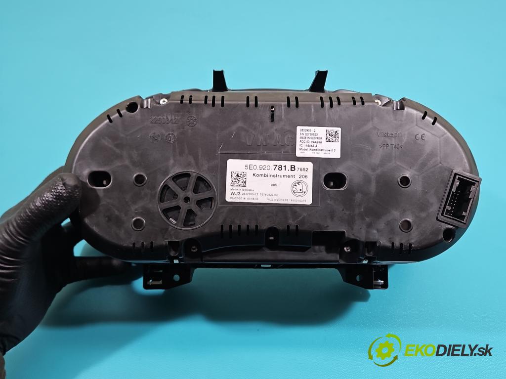 Skoda Octavia III 2013- 1.6 tdi 110 HP manual 81 kW 1598 cm3 5- prístrojovka/ budíky 5E0920781B (Prístrojová doska)