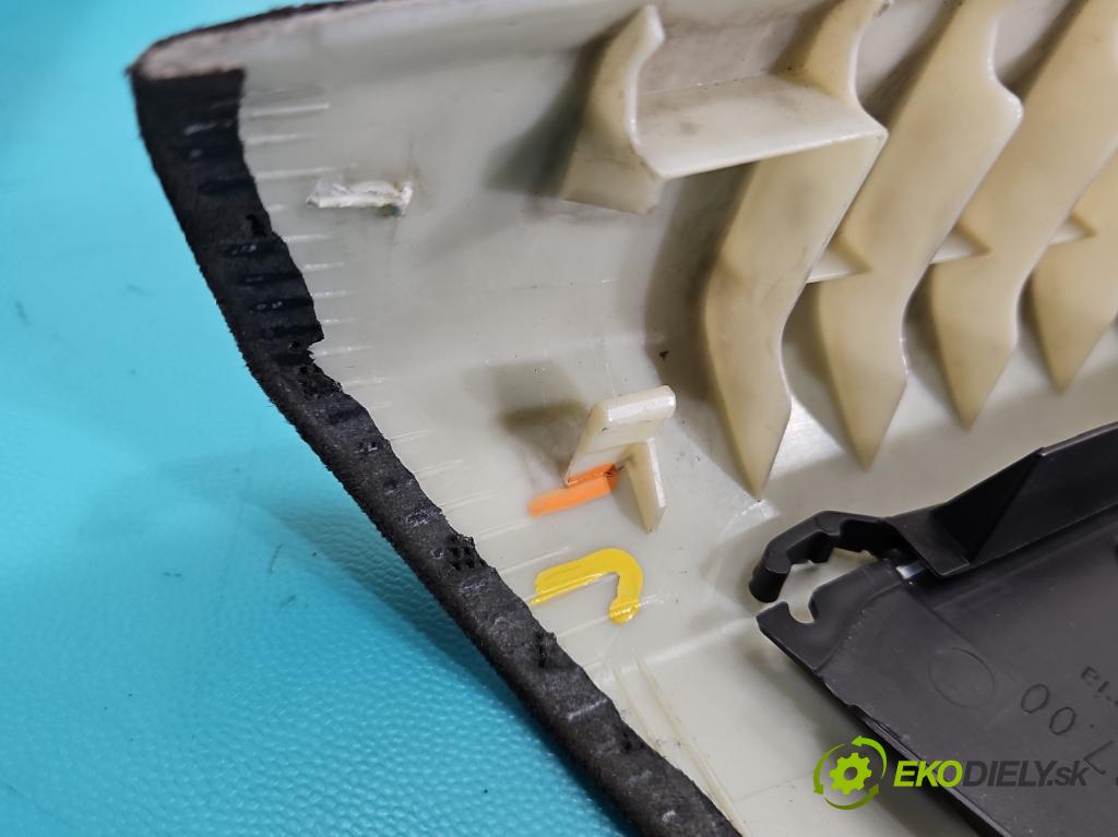 Porsche Panamera I 970 2009-2016 970555193- poškozené: spojovací materiál: