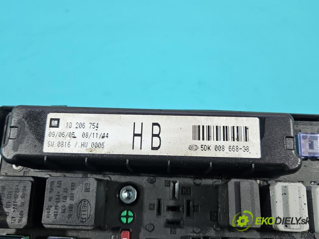 Opel Astra III 2004-2014 1.7 CDTI 80 HP manual 59 kW 1686 cm3 5- skrinka poistka 13206754 (Poistková skrinka)