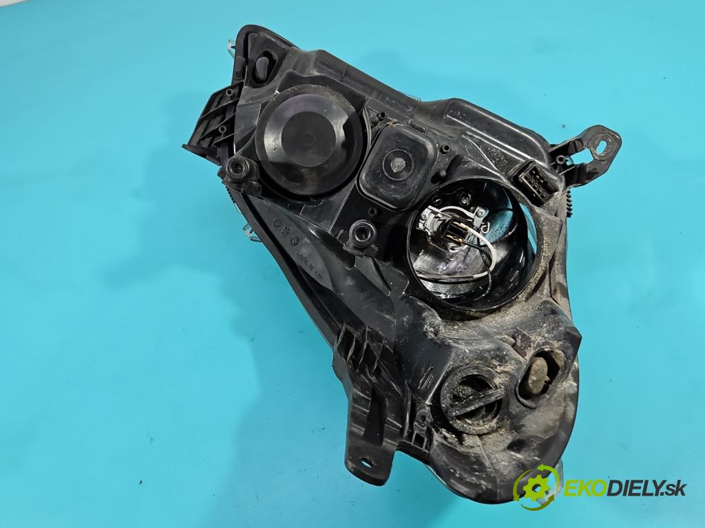 Opel Astra III 2004-2014 1.7 CDTI 80 HP manual 59 kW 1686 cm3 5- Reflektor: ľavý  (Kľučka dverí ostatné)