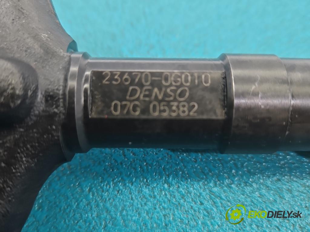 Toyota Avensis II T25 2003-2008 2.0 d4d 116 HP manual 85 kW 1995 cm3 5- vstrek 23670-0G010 (Vstrekovač paliva)