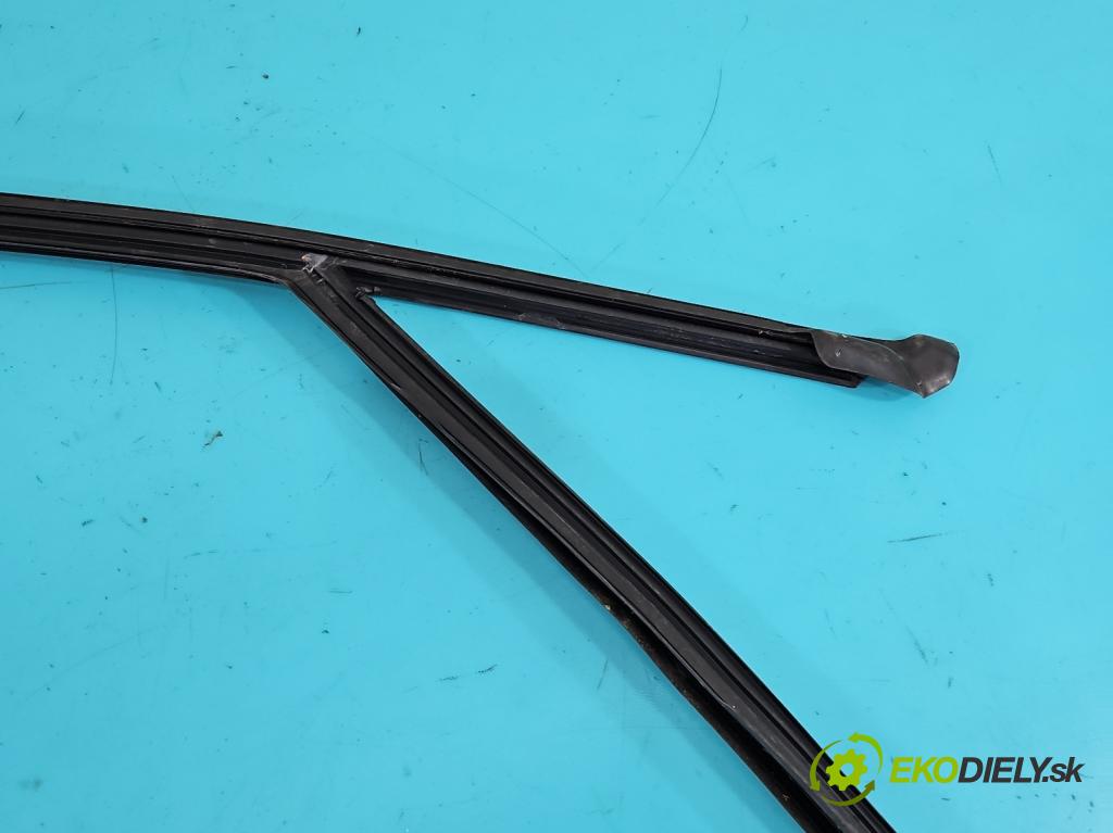 Bmw iX3 G08 0.0 elektrický: 286 hp automatic 210 kW  5- Těsnění: dveře přední levé 739342