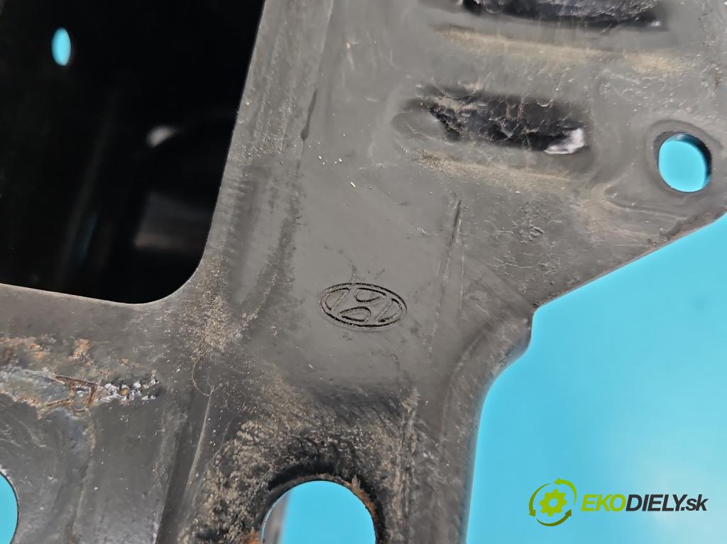 Hyundai Elantra VI 2015-2020 1.6 16v 128 HP manual 93.8 kW 1591 cm3 4- výstuha nárazník predné