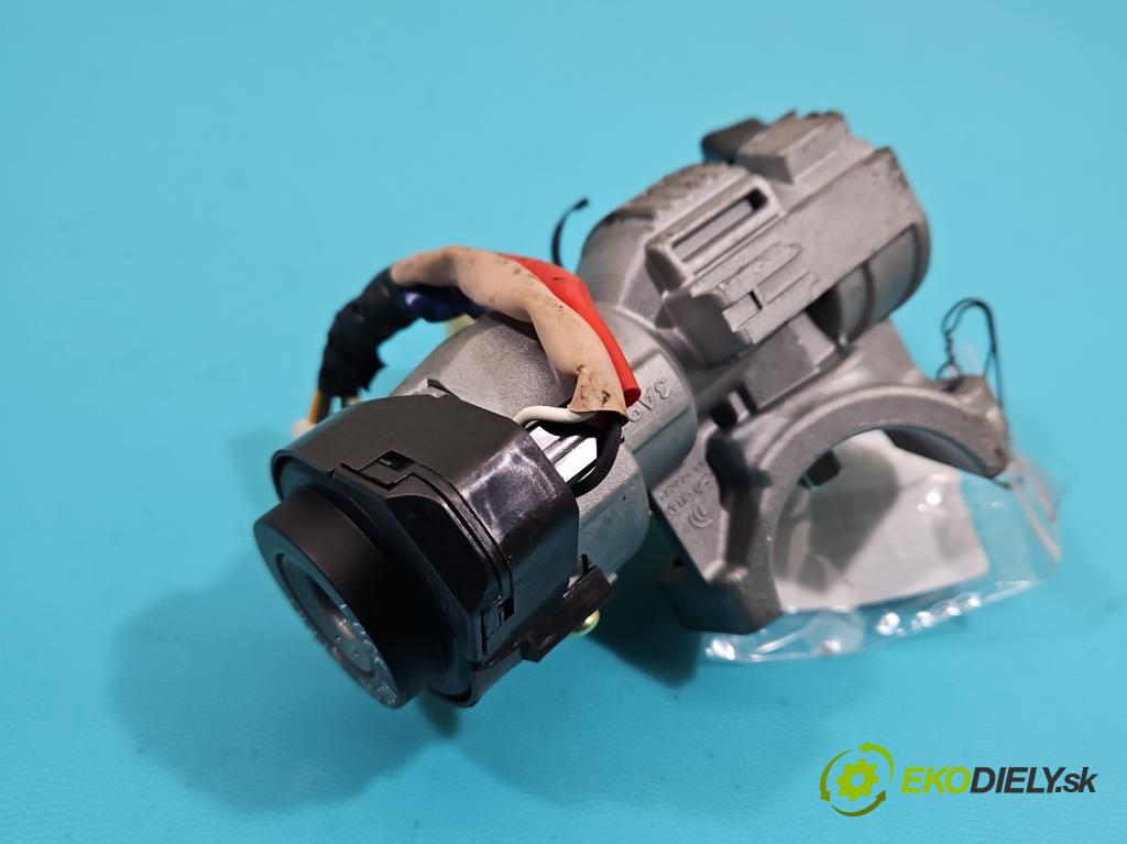 Hyundai Elantra VI 2015-2020 1.6 16v 128 HP manual 93.8 kW 1591 cm3 4- Spínačka  (Spínacia skrinka)