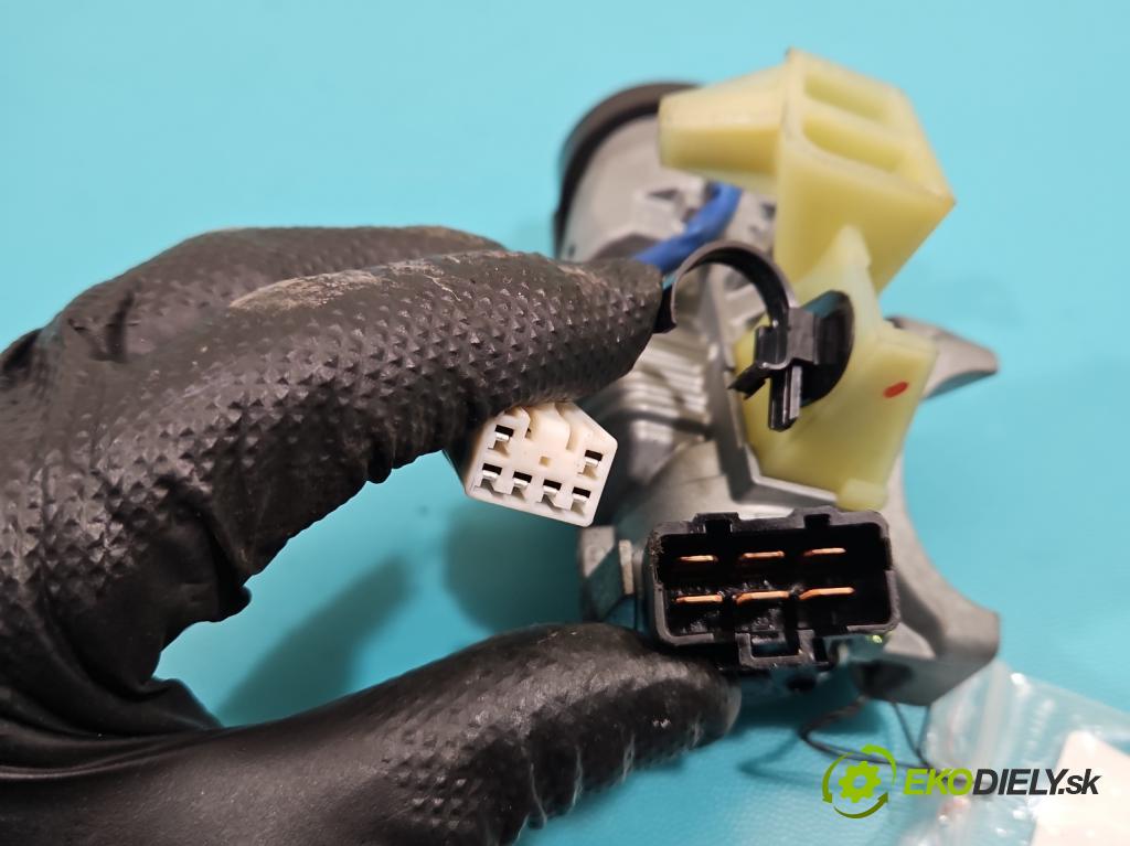 Hyundai Elantra VI 2015-2020 1.6 16v 128 HP manual 93.8 kW 1591 cm3 4- Spínačka  (Spínacia skrinka)