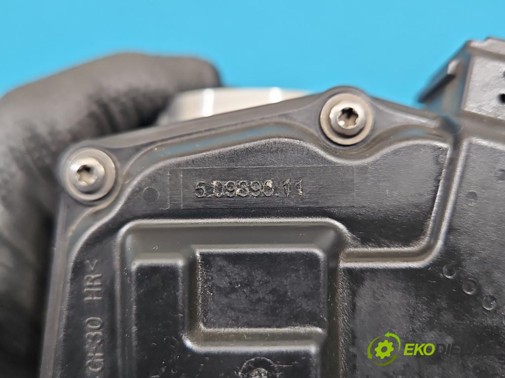 Ford Kuga Mk2 2013-2019 1.5 120 HP manual 88.3 kW 1498 cm3 5- klapka DS7G-9F991-CA (Škrtiaca klapka)