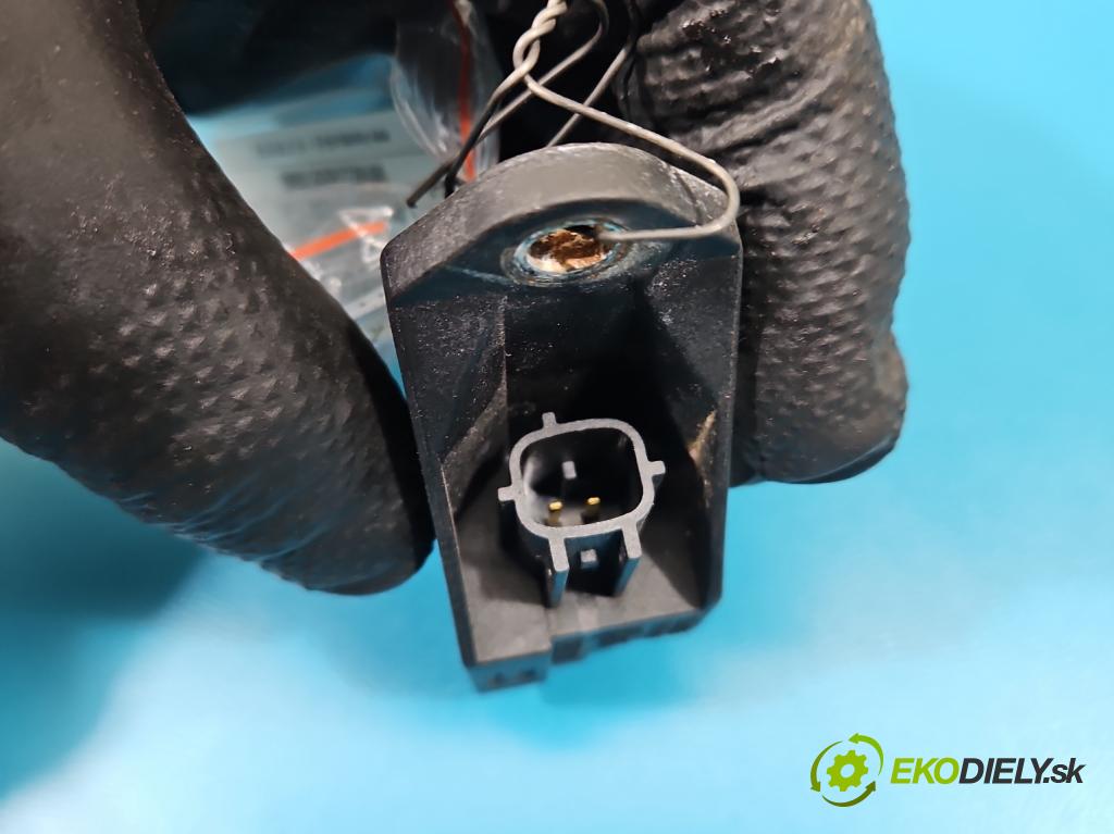 Vw Passat B5 1995-2005 1.9 TDI 131 HP manual 96 kW 1896 cm3 5- snímač šokovat: 6Q0909606 (Snímač nárazu)