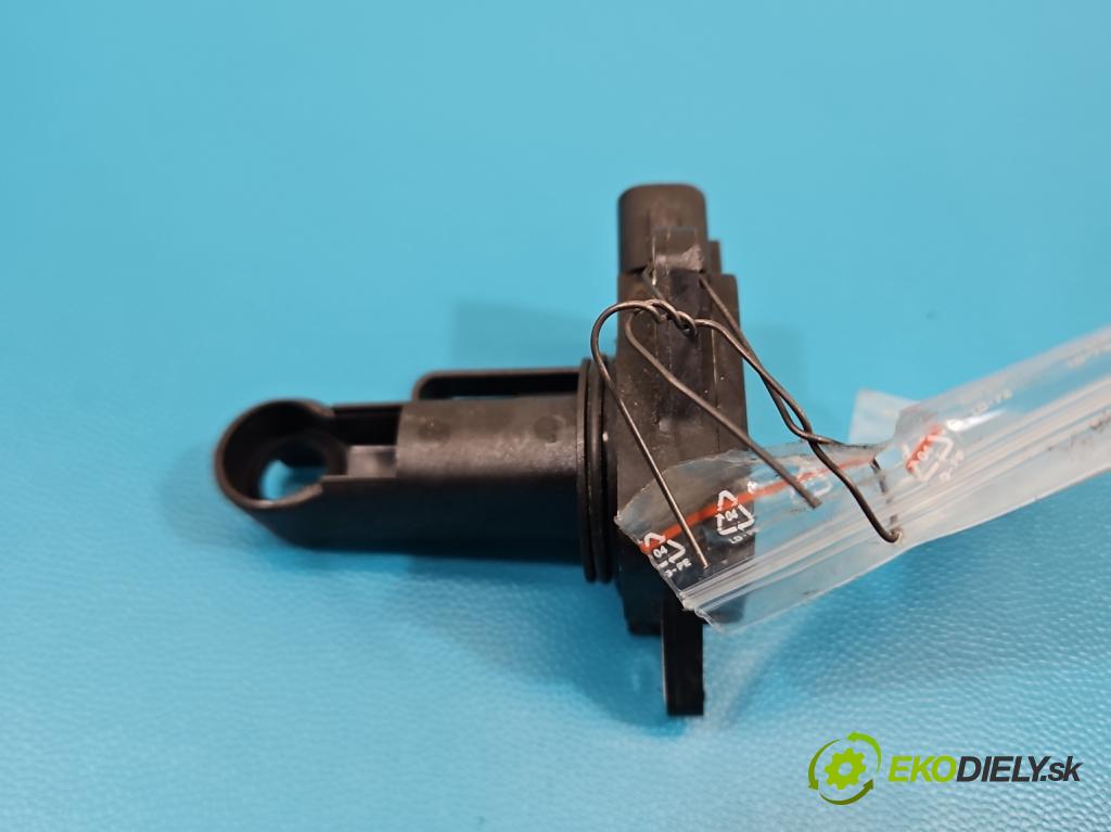 Toyota Yaris I 1999-2005 1.0 VVTI 68 HP manual 50 kW 998 cm3 5- průtokoměr: 22204-0J010 (Váha vzduchu)