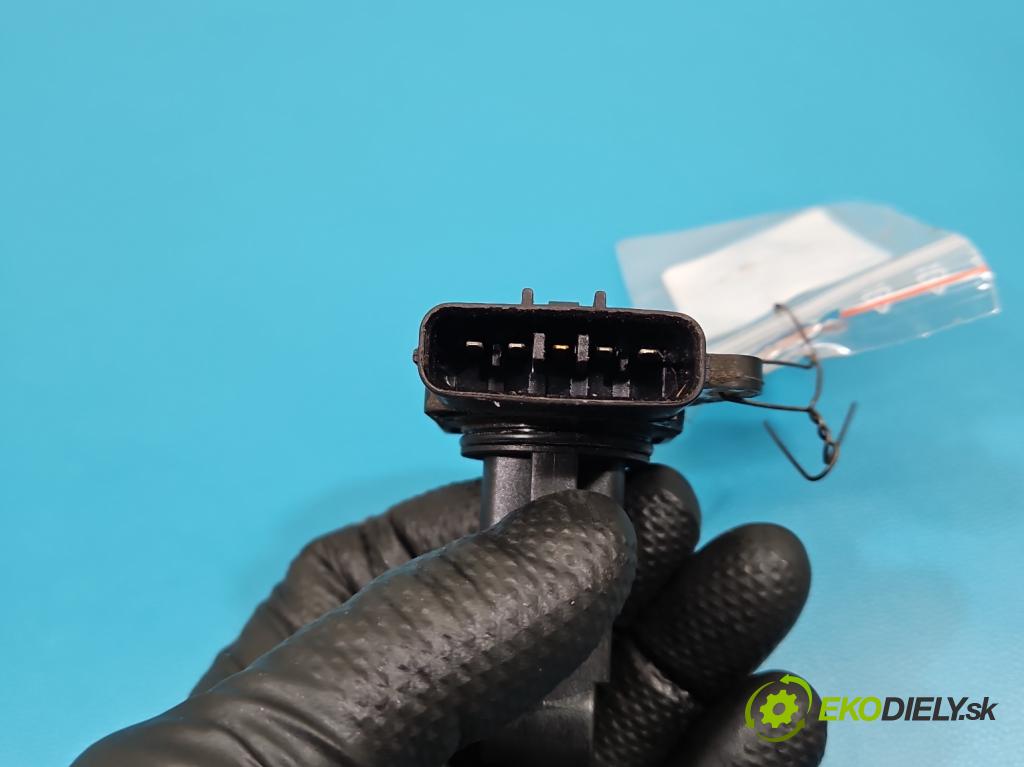 Toyota Yaris I 1999-2005 1.0 VVTI 68 HP manual 50 kW 998 cm3 5- průtokoměr: 22204-0J010 (Váha vzduchu)