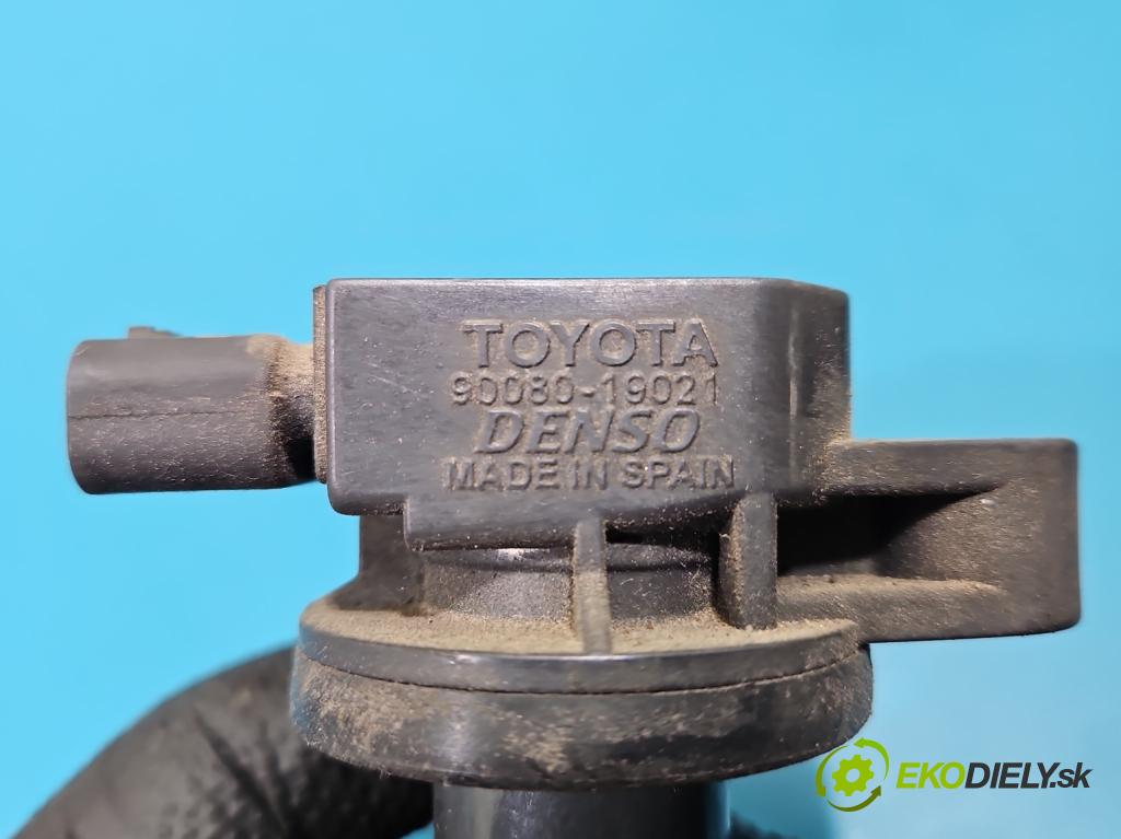 Toyota Yaris I 1999-2005 1.0 VVTI 68 HP manual 50 kW 998 cm3 5- cievka zapaľovacia 90080-19021 (Zapaľovacia cievka)