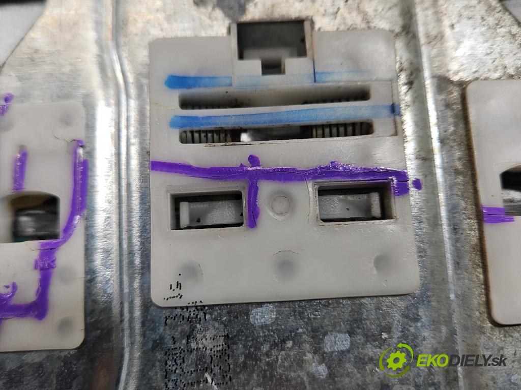 Citroen C3 II 2009-2016 1.6 hdi 92 HP manual 68 kW 1560 cm3 5- mechanizmus okna predné pravý