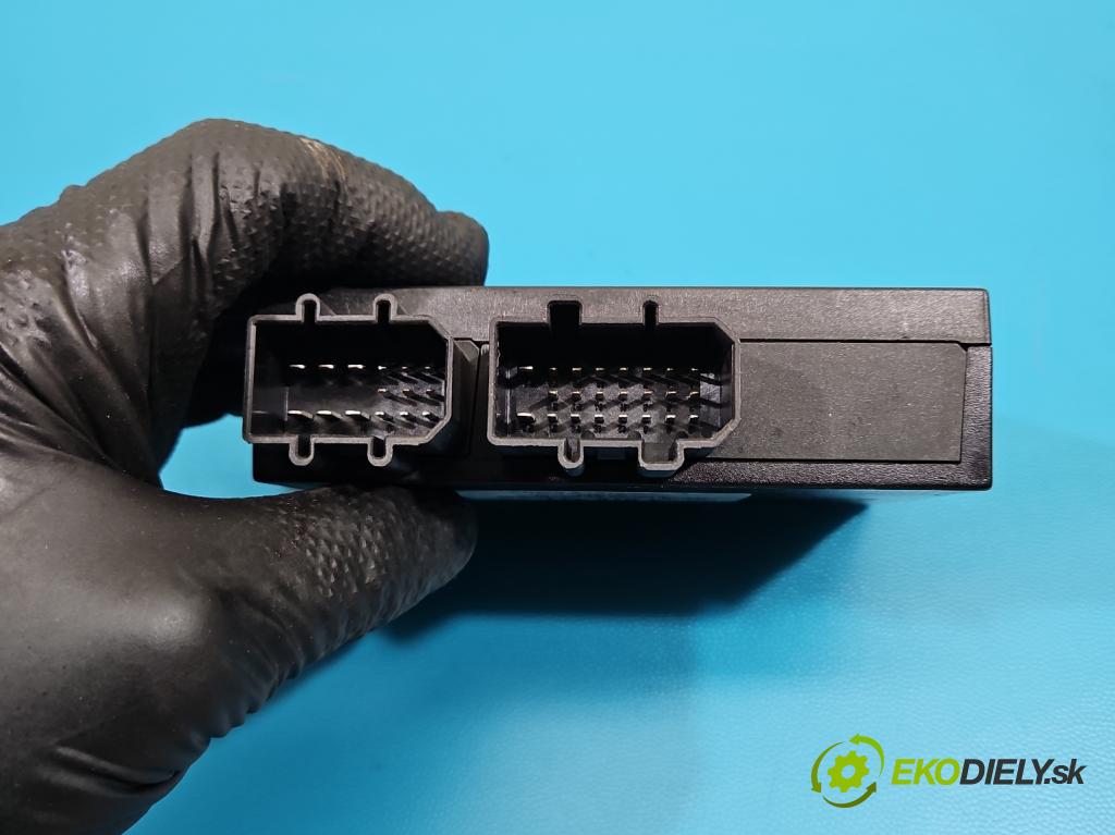 Vw Bora 1.9 tdi 90 HP manual 66 kW 1896 cm3 4- riadiaca jednotka komfortu 1C0959799B