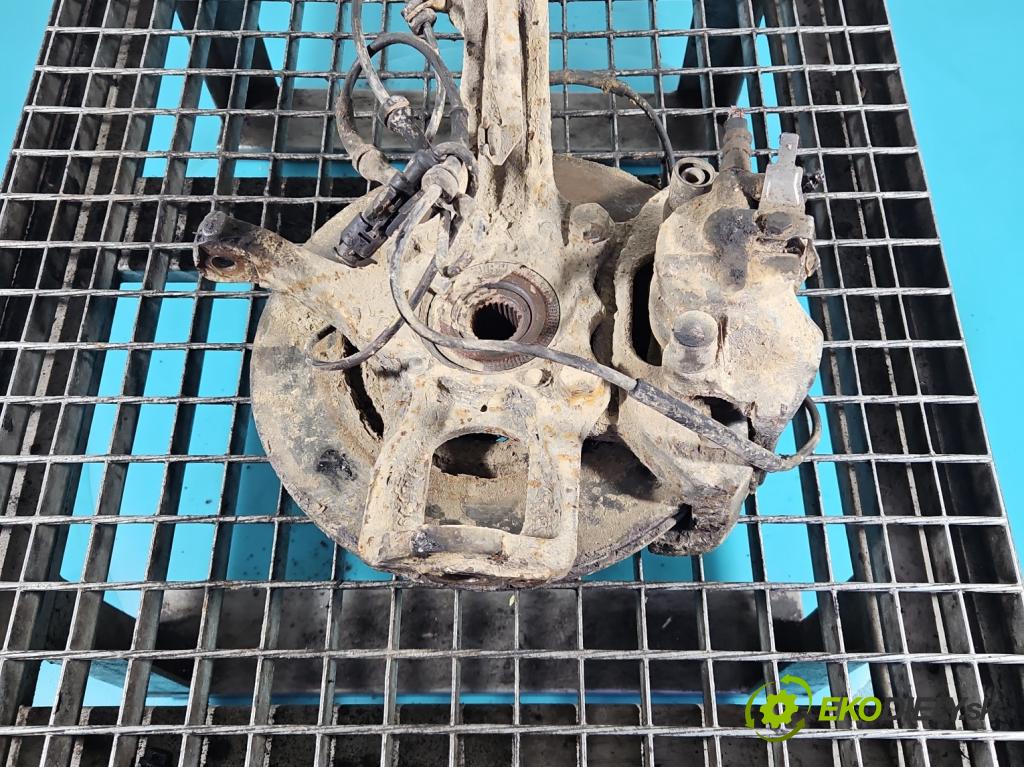 Alfa romeo 156 1.9 jtd 116 HP manual 85 kW 1910 cm3 5- náboj ľavé  (Náboj kolesa)