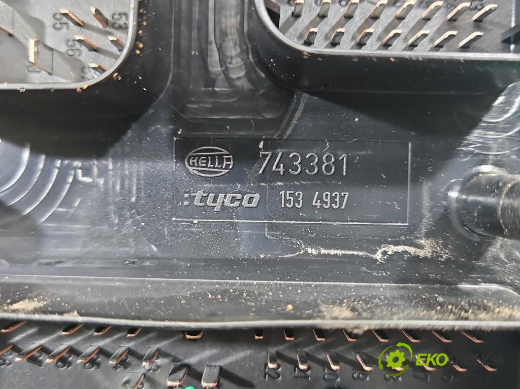 Opel Astra III 2004-2014 1.7 CDTI 80 hp manual 59 kW 1686 cm3 5- skříňka pojistková 13206754 (Pojistková skříňka)