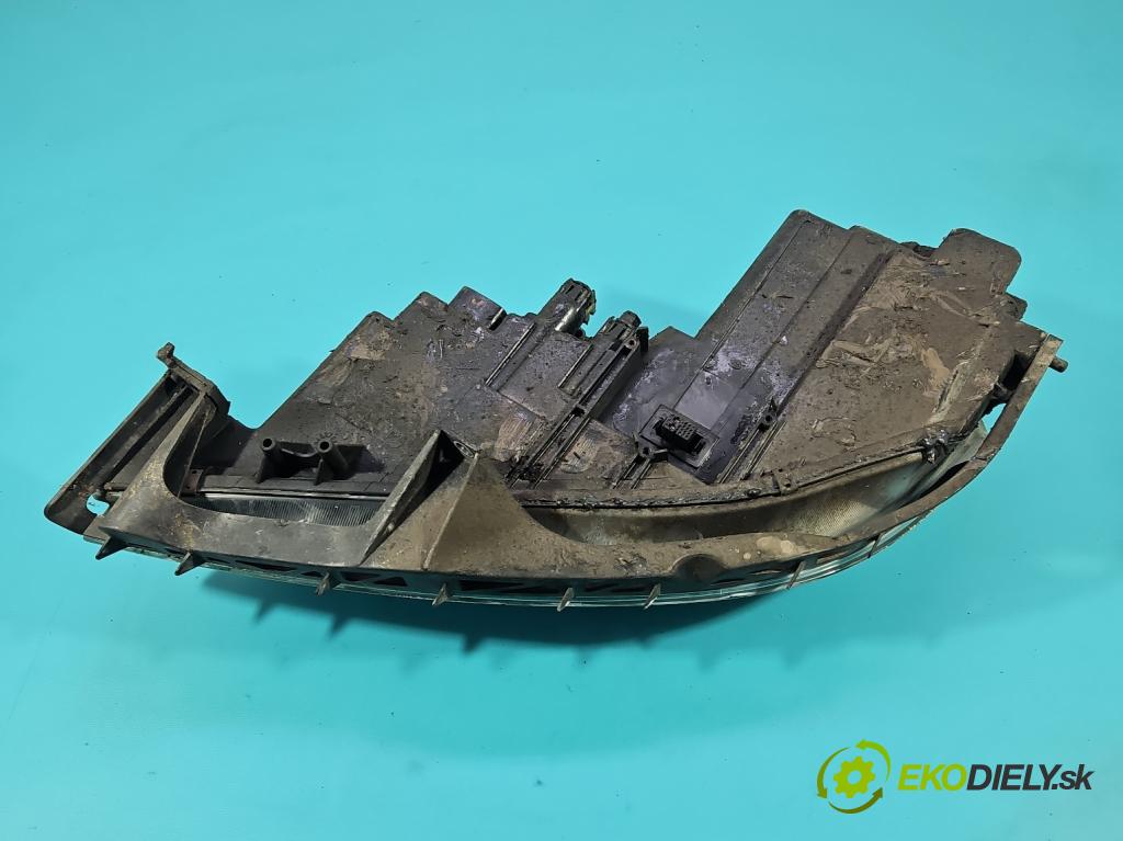 Mazda 6 I GG 2002-2007 2.3 16V 166 HP manual 122 kW 2261 cm3 4- Reflektor: pravý  (Svetlo predné pravé)