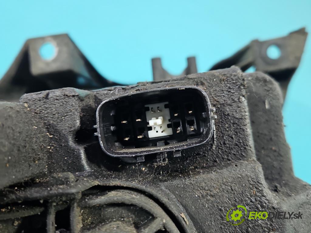 Mazda 6 I GG 2002-2007 2.3 16V 166 HP manual 122 kW 2261 cm3 4- Reflektor: pravý  (Svetlo predné pravé)