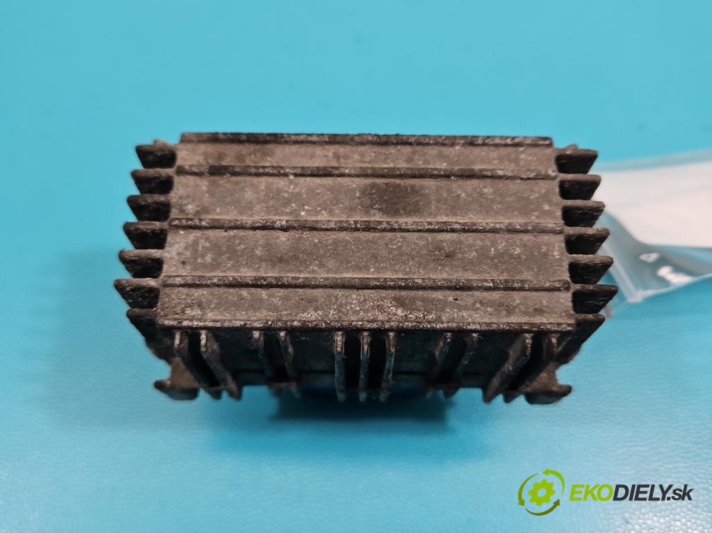 Opel Zafira B 2005-2014 1.9 CDTI 101 HP manual 74 kW 1910 cm3 5- Relé: svíčky: zařicích: 55353011 (Relé)