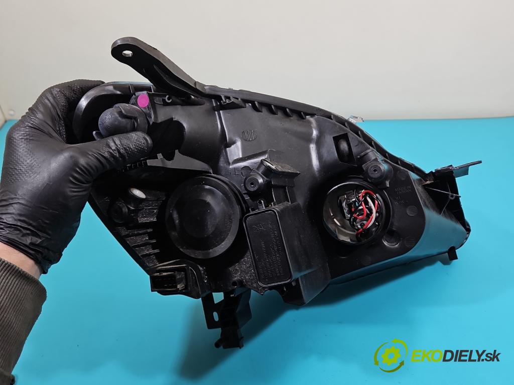 Opel Zafira B 2005-2014 1.9 CDTI 101 HP manual 74 kW 1910 cm3 5- Reflektor: ľavý  (Kľučka dverí ostatné)