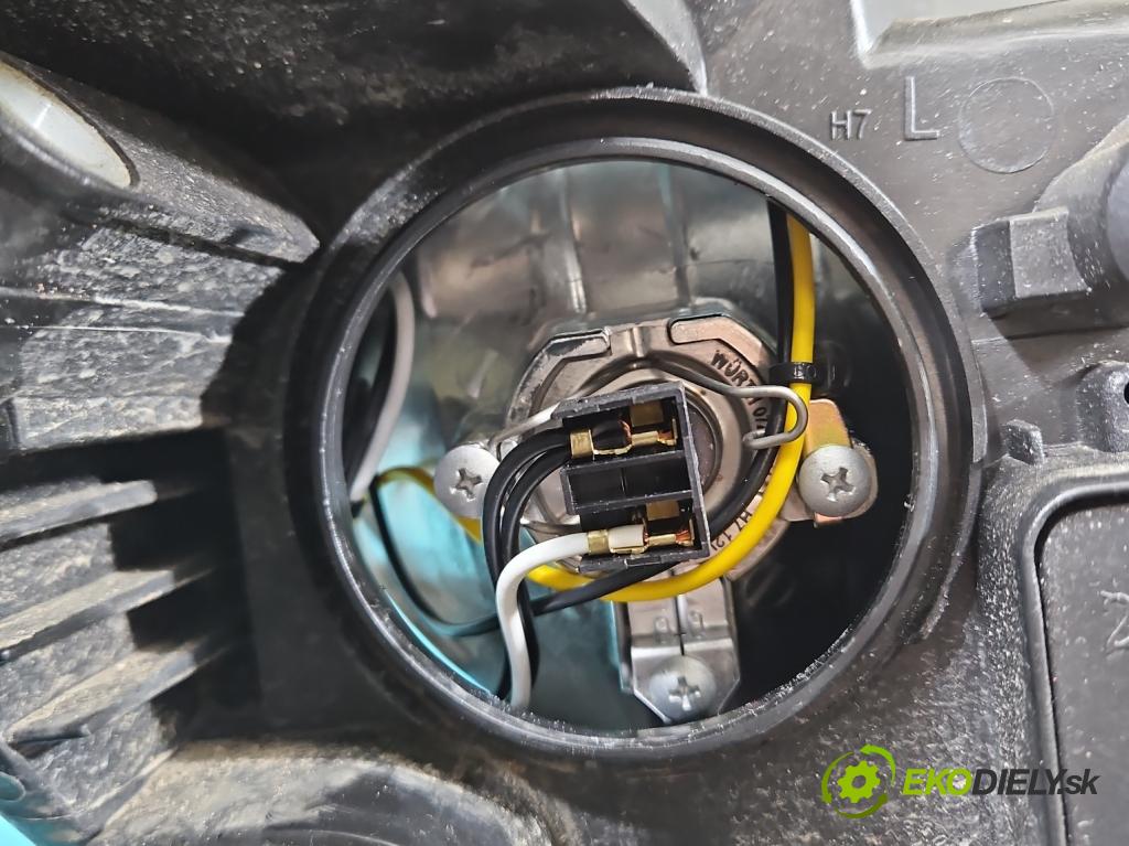 Opel Zafira B 2005-2014 1.9 CDTI 101 HP manual 74 kW 1910 cm3 5- Reflektor: ľavý  (Kľučka dverí ostatné)