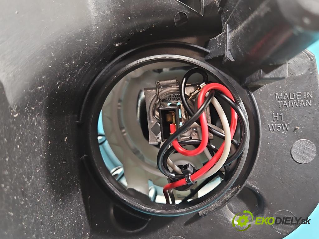 Opel Zafira B 2005-2014 1.9 CDTI 101 HP manual 74 kW 1910 cm3 5- Reflektor: ľavý  (Kľučka dverí ostatné)