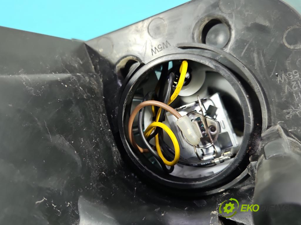 Opel Zafira B 2005-2014 1.9 CDTI 101 HP manual 74 kW 1910 cm3 5- Reflektor: pravý  (Svetlo predné pravé)