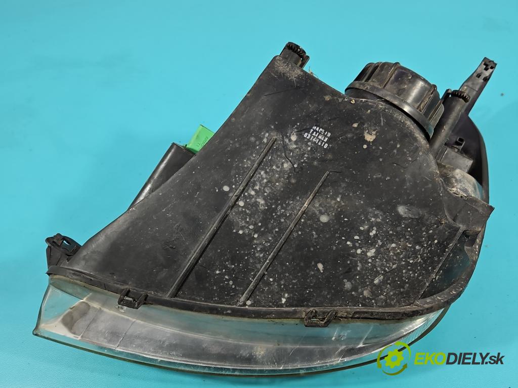 Ford Fiesta Mk6 2002-2008 1.4 16V 80 HP manual 59 kW 1388 cm3 5- Reflektor: pravý  (Svetlo predné pravé)