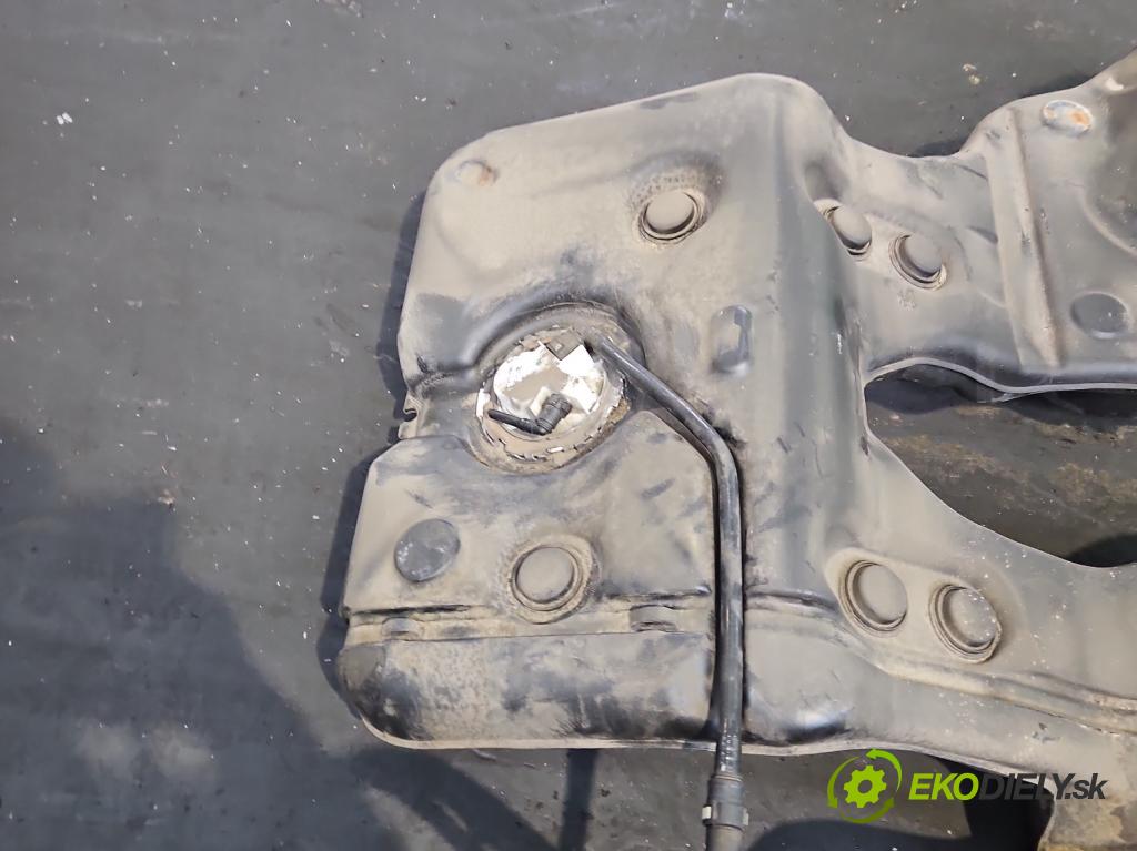 Porsche Panamera I 970 2009-2016 3.0 v6 420 hp automatic 309 kW 2997 cm3 5- Nádrž: palivo 97020112105 (Palivová nádrž)