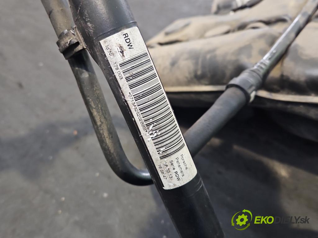 Porsche Panamera I 970 2009-2016 3.0 v6 420 hp automatic 309 kW 2997 cm3 5- Nádrž: palivo 97020112105 (Palivová nádrž)