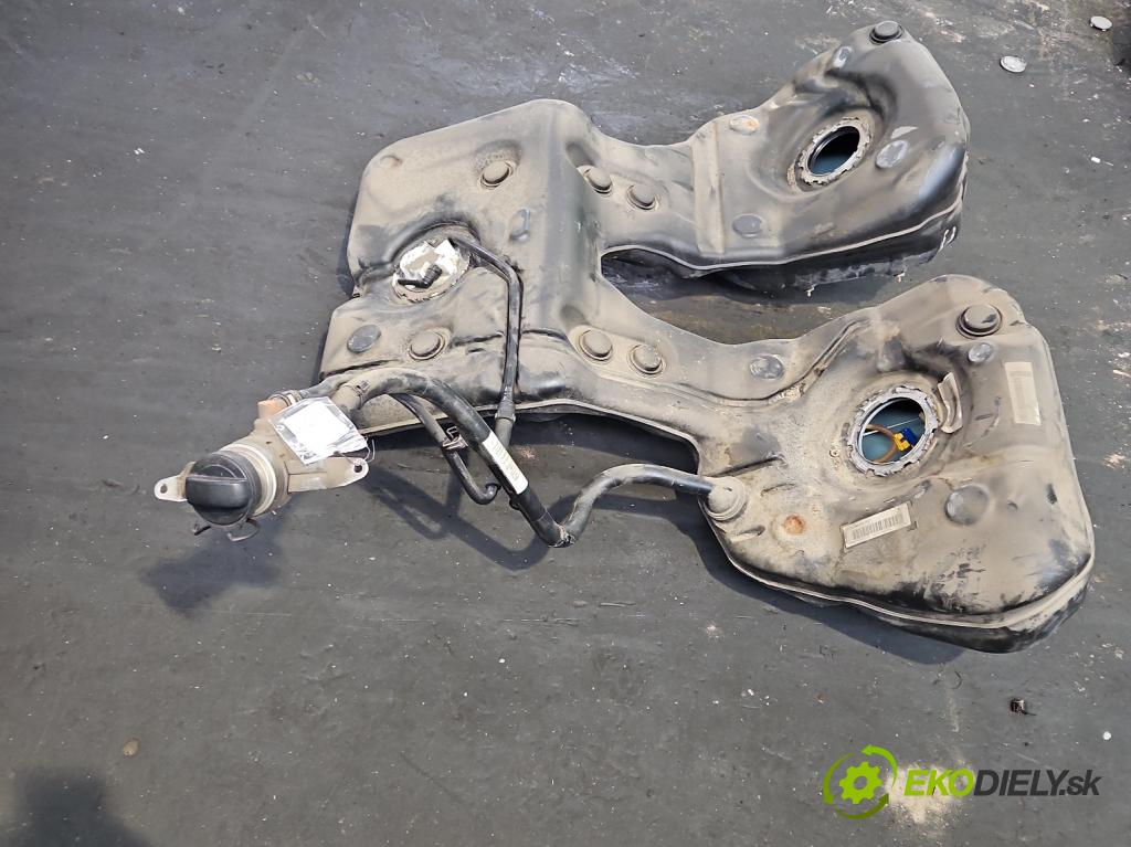 Porsche Panamera I 970 2009-2016 3.0 v6 420 hp automatic 309 kW 2997 cm3 5- Nádrž: palivo 97020112105 (Palivová nádrž)