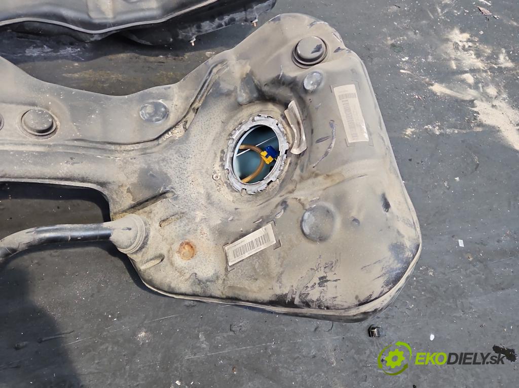 Porsche Panamera I 970 2009-2016 3.0 v6 420 hp automatic 309 kW 2997 cm3 5- Nádrž: palivo 97020112105 (Palivová nádrž)