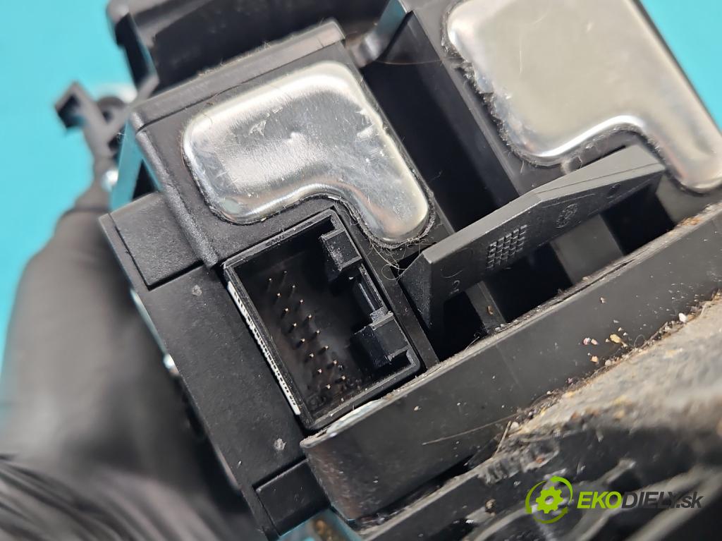 Porsche Panamera I 970 2009-2016 3.0 v6 420 hp automatic 309 kW 2997 cm3 5- Páka: Změny: stupeň,rýchlosť  (Rýchlostná páka (kulisa))