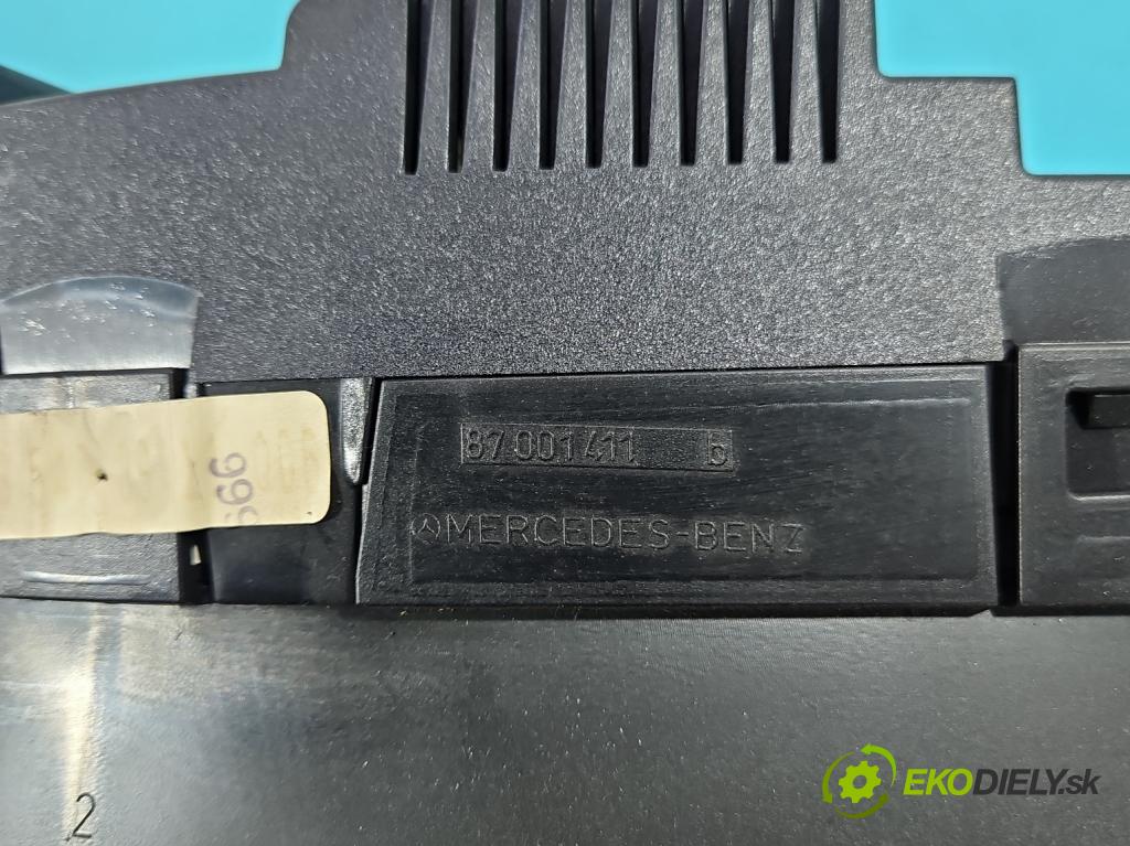 Mercedes C W203 2000-2007 2.2 CDI 116 HP manual 85 kW 2148 cm3 4- prístrojovka/ budíky A2035403911 (Prístrojová doska)