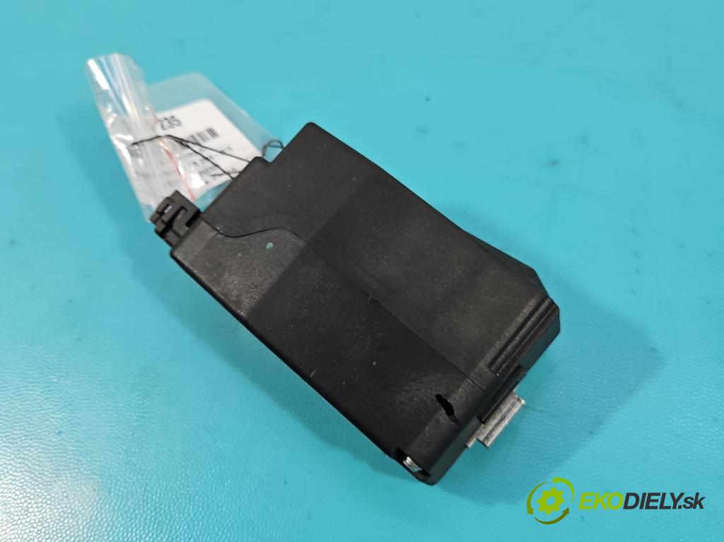 Porsche Panamera I 970 2009-2016 3.0 v6 420 hp automatic 309 kW 2997 cm3 5- Blokáda: řízení: 7PP905852C (Riadenie ostatné)