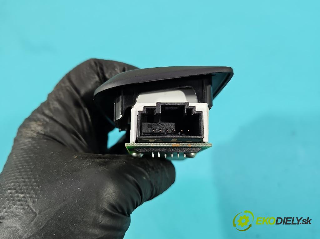 Porsche Panamera I 970 2009-2016 3.0 v6 420 hp automatic 309 kW 2997 cm3 5- svetlo / reflektor interiéra 97063206303