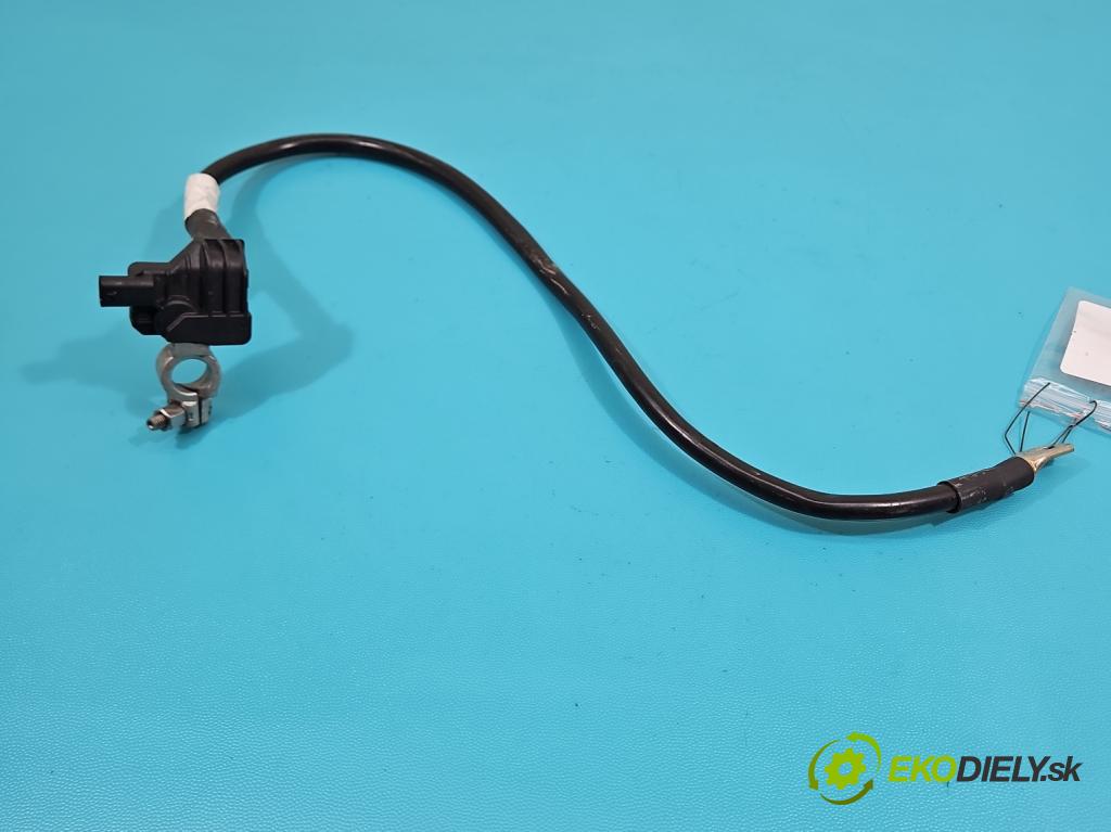 Porsche Panamera I 970 2009-2016 3.0 v6 420hp automatic 309 kW 2997 cm3 5- kontakt mínus: 97061104310