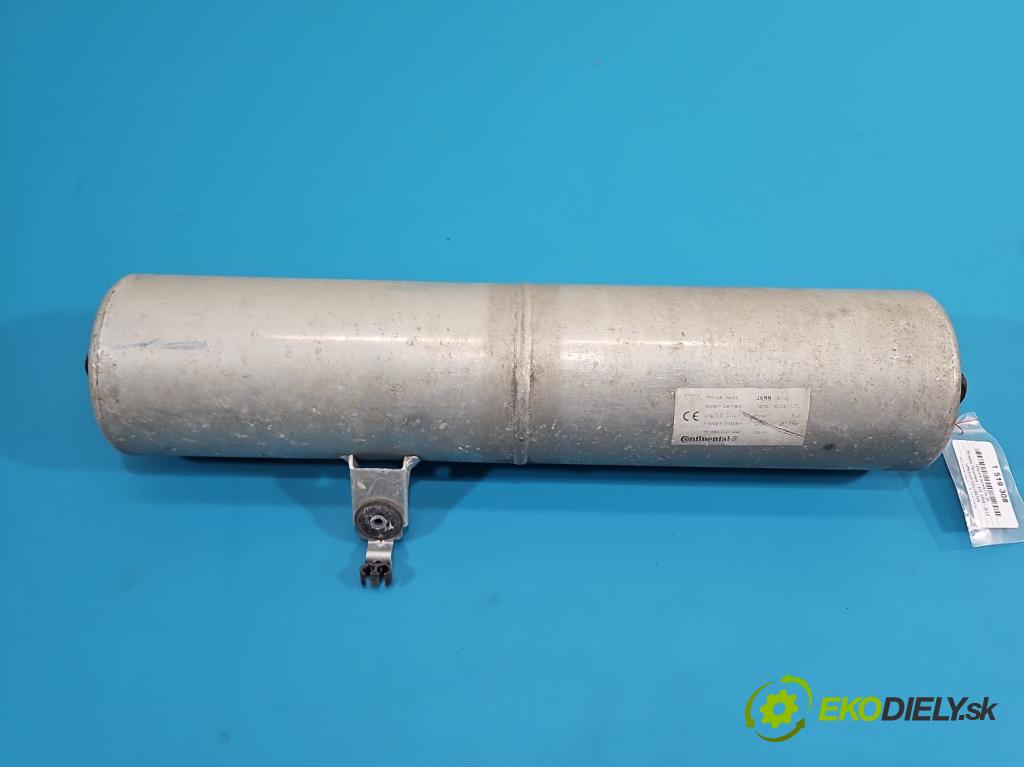 Porsche Panamera I 970 2009-2016 3.0 v6 420 hp automatic 309 kW 2997 cm3 5- Nádrž: vzduchu 97035815503 (Obal vzduchového filtra)