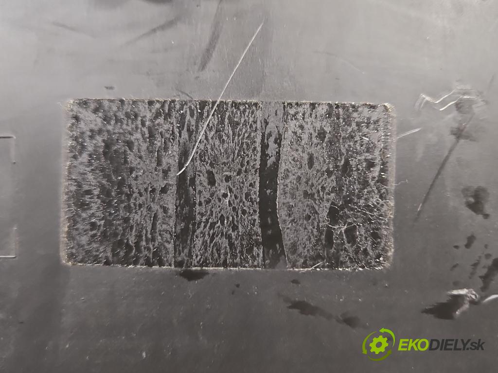 Fiat Punto Grande 1.3 JTD 90 HP manual 66 kW 1248 cm3 3- prístrojovka/ budíky 55500515 (Prístrojová doska)