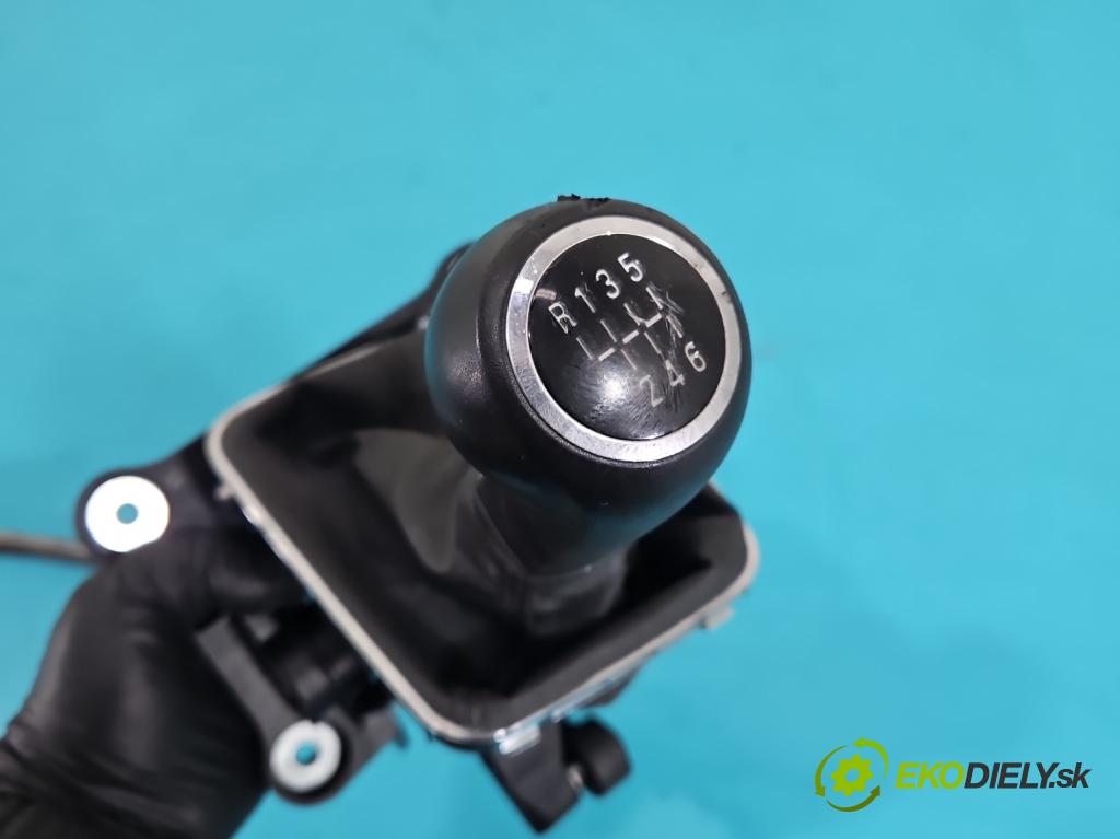 Opel Zafira B 2005-2014 1.9 CDTI 101 HP manual 74 kW 1910 cm3 5- Páka: Změny: stupeň,rýchlosť 55597061 (Rýchlostná páka (kulisa))