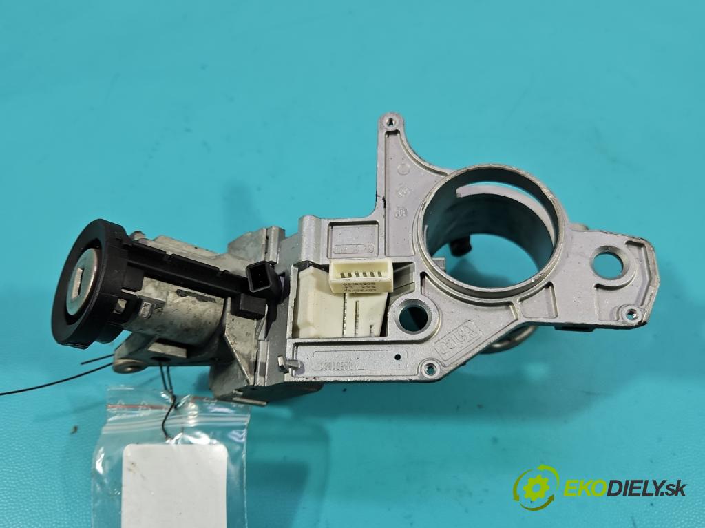 Opel Zafira B 2005-2014 1.9 CDTI 101 HP manual 74 kW 1910 cm3 5- Spínačka  (Spínacia skrinka)