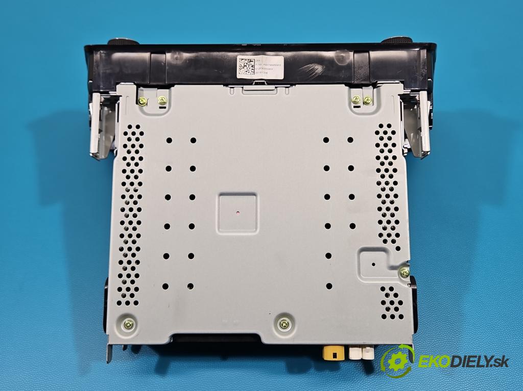 Skoda Fabia III 2014- 2021 1.2 TSI 110 HP manual 81 kW 1197 cm3 5- Radio originál 6V0035871D