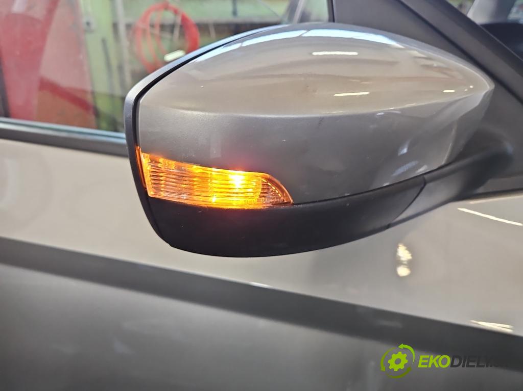 Skoda Fabia III 2014- 2021 1.2 TSI 110 HP manual 81 kW 1197 cm3 5- zrkadlo pravé  (Kľučka dverí ostatné)