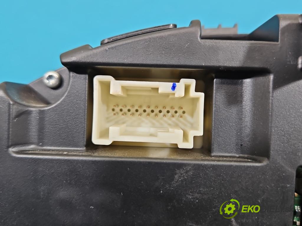 Mercedes A W176 2012-2018 1.5 CDI 109 HP manual 80 kW 1461 cm3 5- prístrojovka/ budíky 0263700338 (Prístrojová doska)