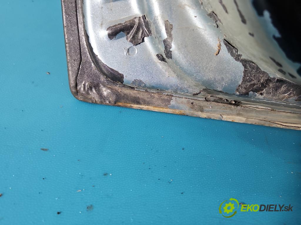 Alfa romeo 147 1.9 JTD 120 HP manual 88 kW 1910 cm3 3- dvere predné pravé  (Kľučka dverí ostatné)