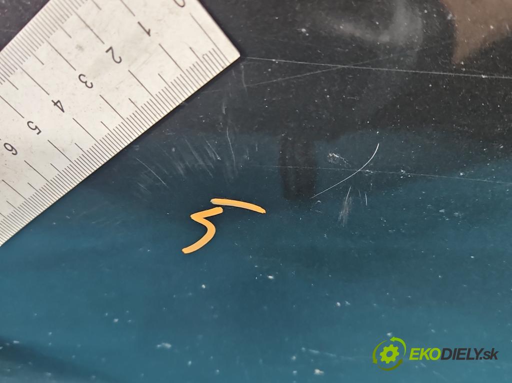 Alfa romeo 147 1.9 JTD 120 HP manual 88 kW 1910 cm3 3- dvere predné pravé  (Kľučka dverí ostatné)