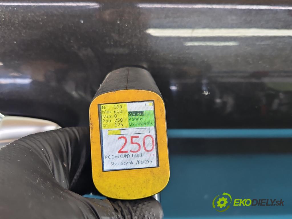 Alfa romeo 147 1.9 JTD 120 HP manual 88 kW 1910 cm3 3- dvere predné pravé  (Kľučka dverí ostatné)