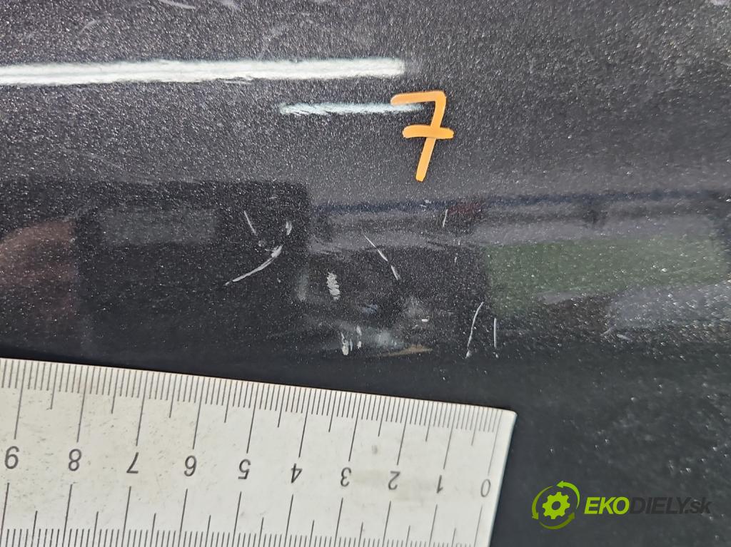 Alfa romeo 147 1.9 JTD 120 HP manual 88 kW 1910 cm3 3- dvere predné pravé  (Kľučka dverí ostatné)