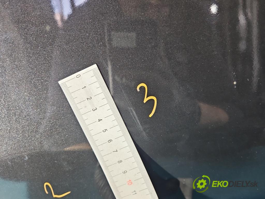 Alfa romeo 147 1.9 JTD 120 HP manual 88 kW 1910 cm3 3- dvere predné pravé  (Kľučka dverí ostatné)