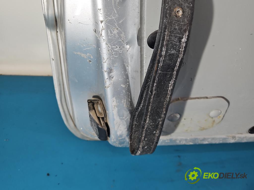 Mercedes Vito W639 2003-2014 2.2 cdi (646982) 150 hp manual 110 kW 2148 cm3 5- zadní kufrové dveře  (Zadní kapota (kufr))